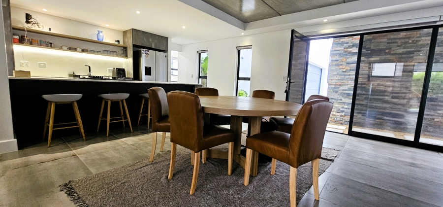 3 Bedroom Property for Sale in Calypso Beach Western Cape